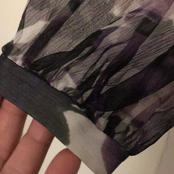 Tahari blouse. Sheer, lightweight - Picture 2 of 4